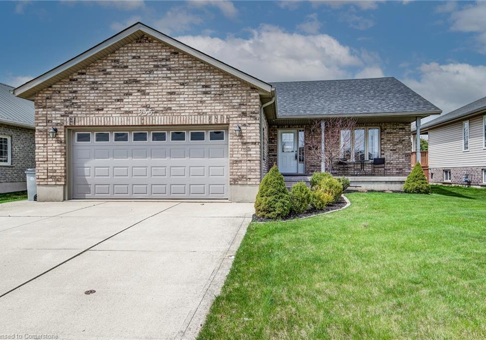 935-baker-avenue-s-listowel-ontario-40741957