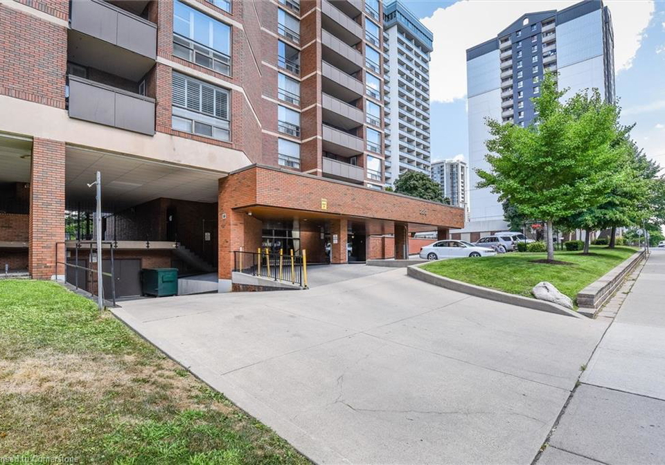 222-jackson-street-w-hamilton-ontario-40741979
