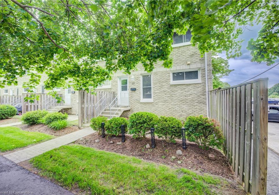 35-breckenridge-drive-kitchener-ontario-40742048