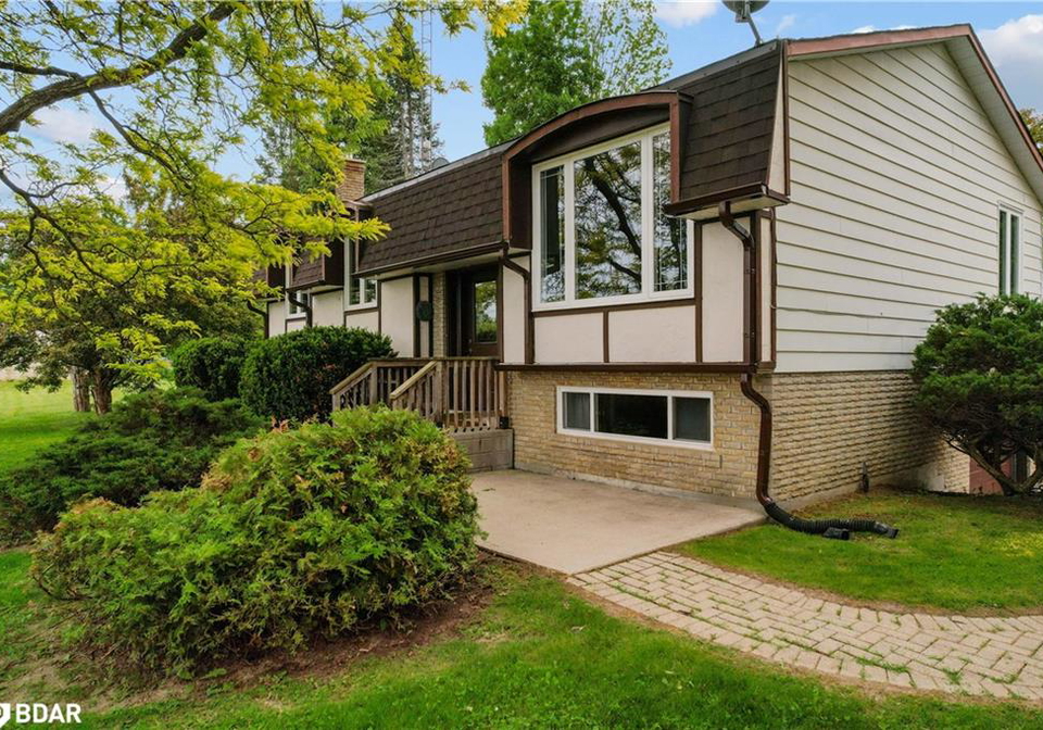 1-robert-boulevard-hillsdale-ontario-40742218
