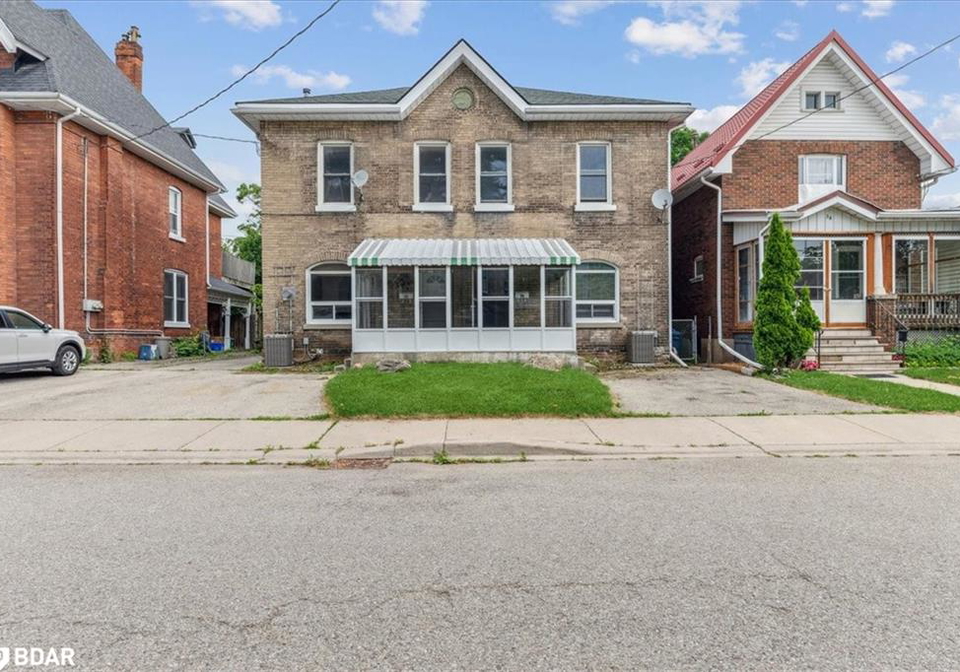 34-arthur-street-brantford-ontario-40742230