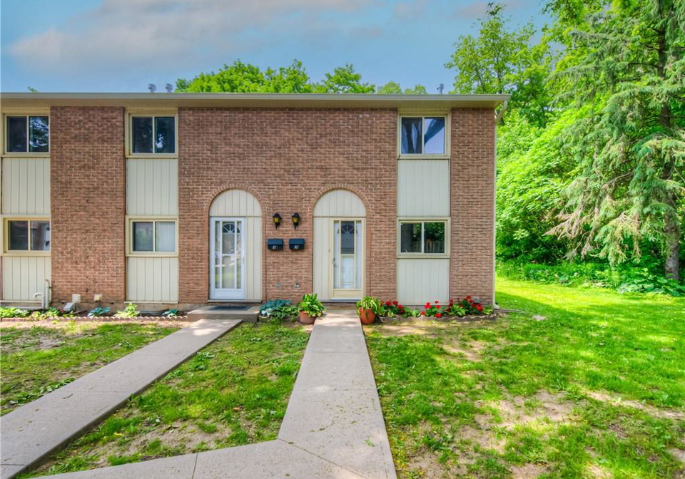 165-green-valley-drive-kitchener-ontario-40742311