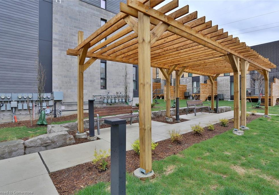 261-woodbine-avenue-kitchener-ontario-40742324