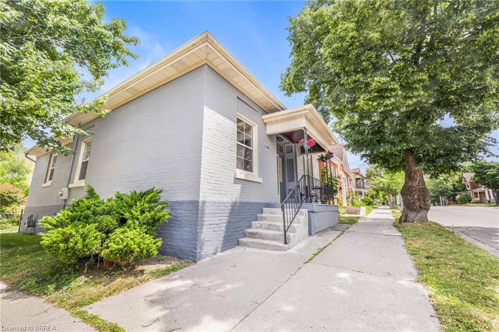 228-dalhousie-street-brantford-ontario-40742419