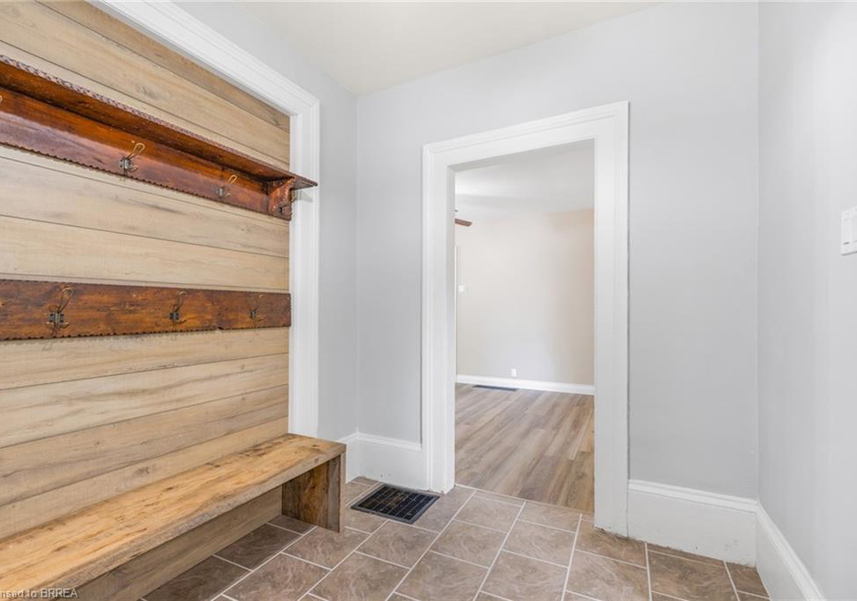 228-dalhousie-street-brantford-ontario-40742419
