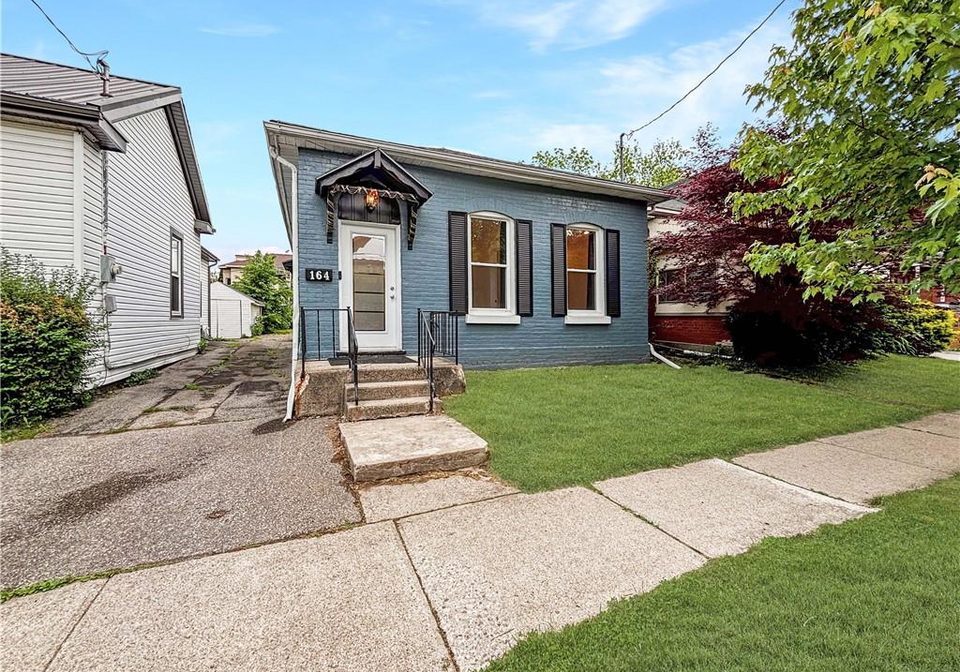 164-nelson-street-brantford-ontario-40742496