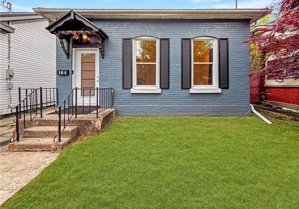 164-nelson-street-brantford-ontario-40742496