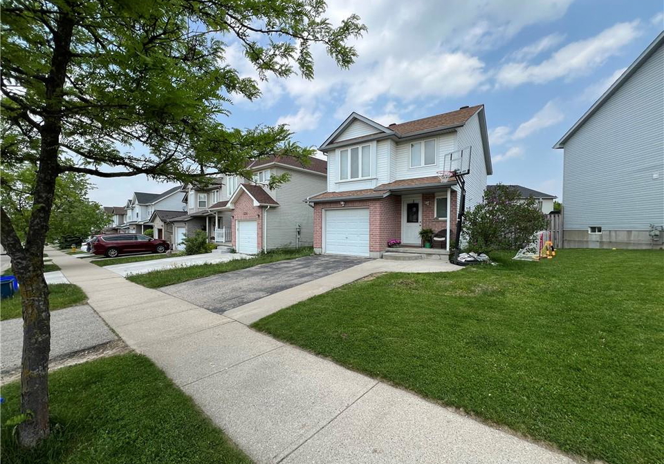 522-chablis-drive-waterloo-ontario-40742497