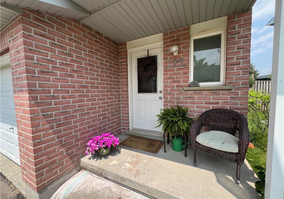 522-chablis-drive-waterloo-ontario-40742497