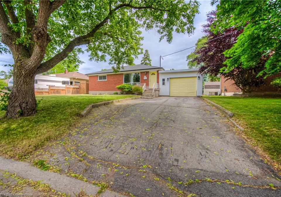 10-sycamore-drive-brantford-ontario-40742596