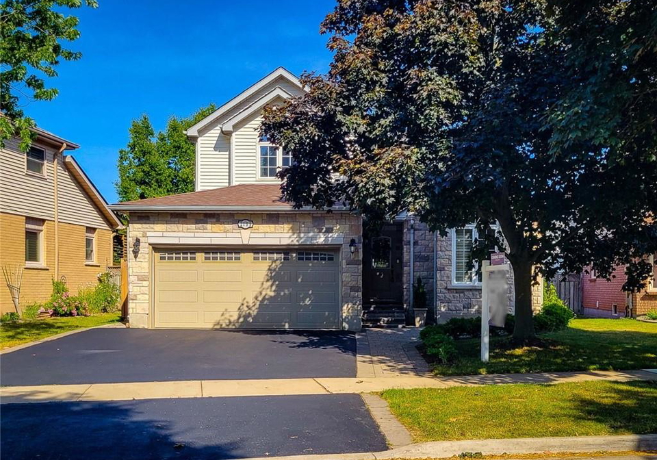 2199-heidi-avenue-burlington-ontario-40742685
