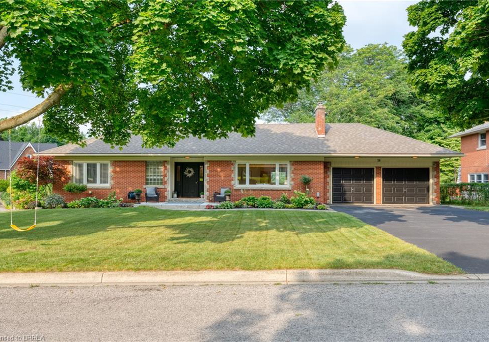 26-simcoe-boulevard-simcoe-ontario-40742690