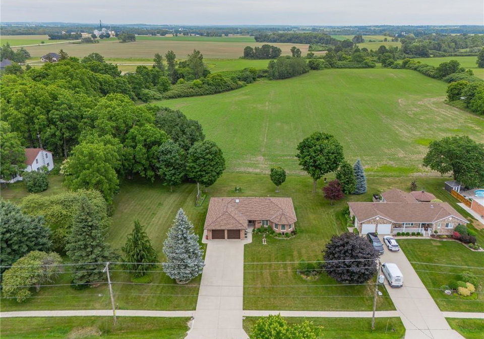 100-baird-street-s-bright-ontario-40742749
