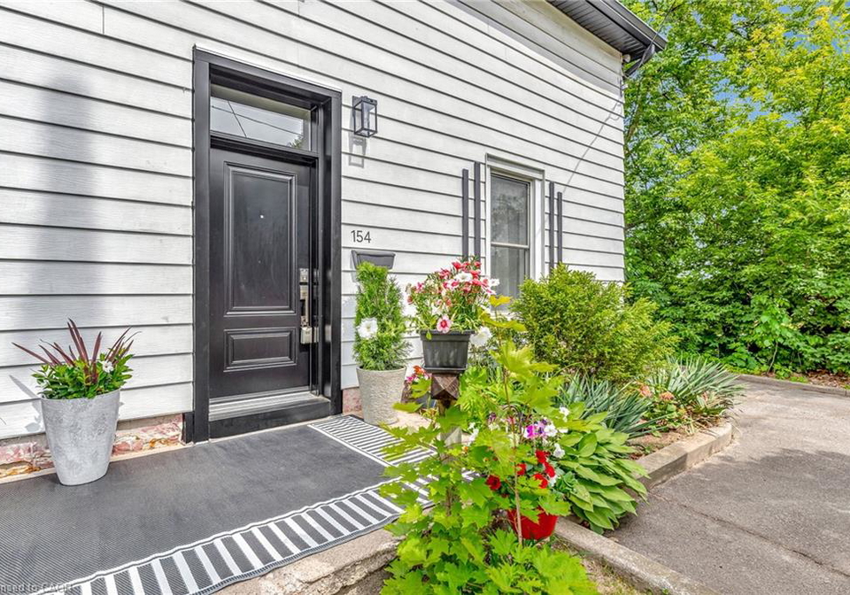 154-st-andrews-street-cambridge-ontario-40742871