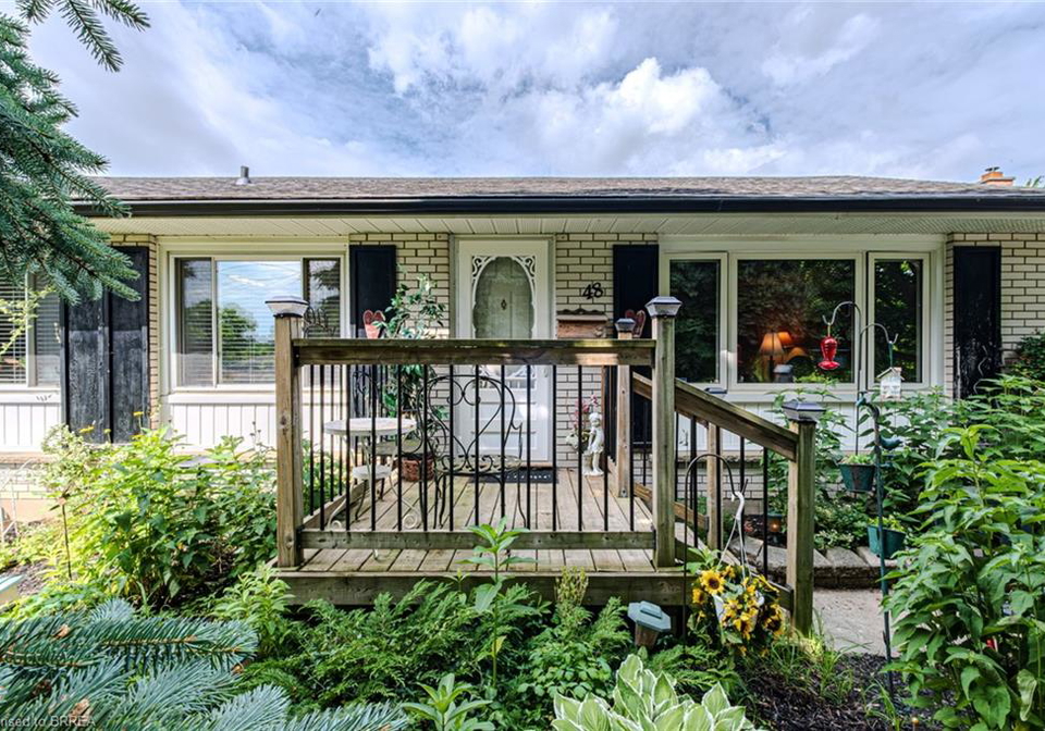 48-market-street-paris-ontario-40742886