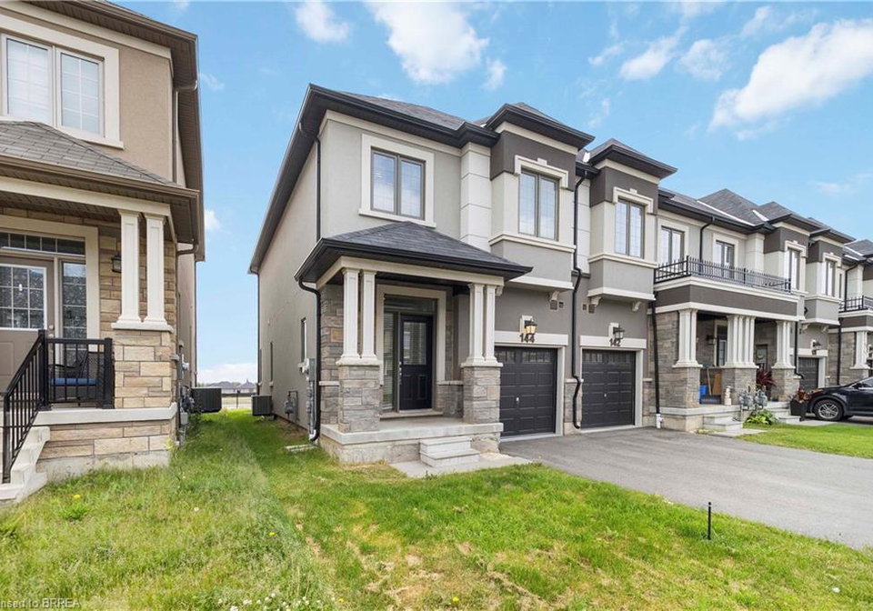 144-flagg-avenue-paris-ontario-40742891