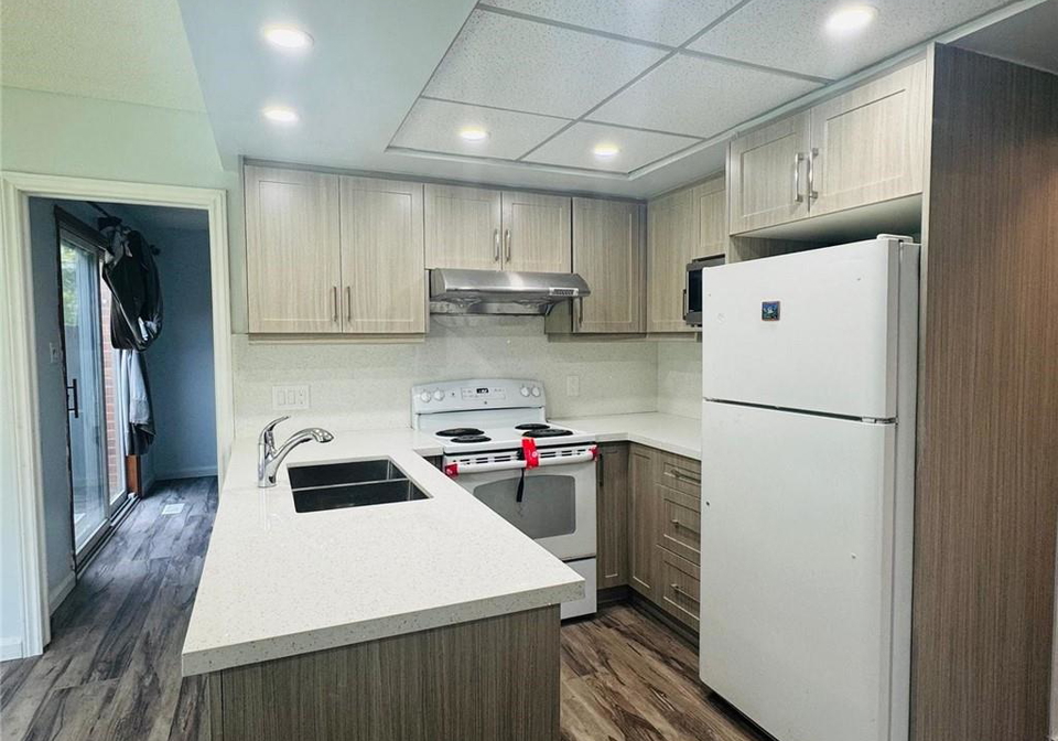 74-orchard-mill-crescent-kitchener-ontario-40742990