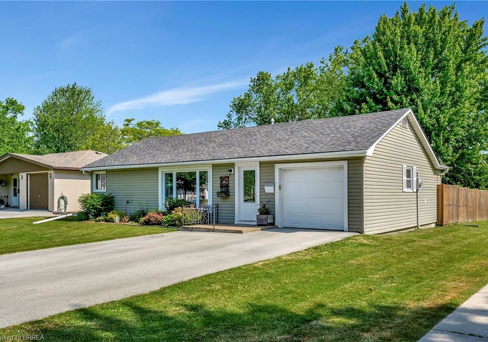 313-park-avenue-w-dunnville-ontario-40743016