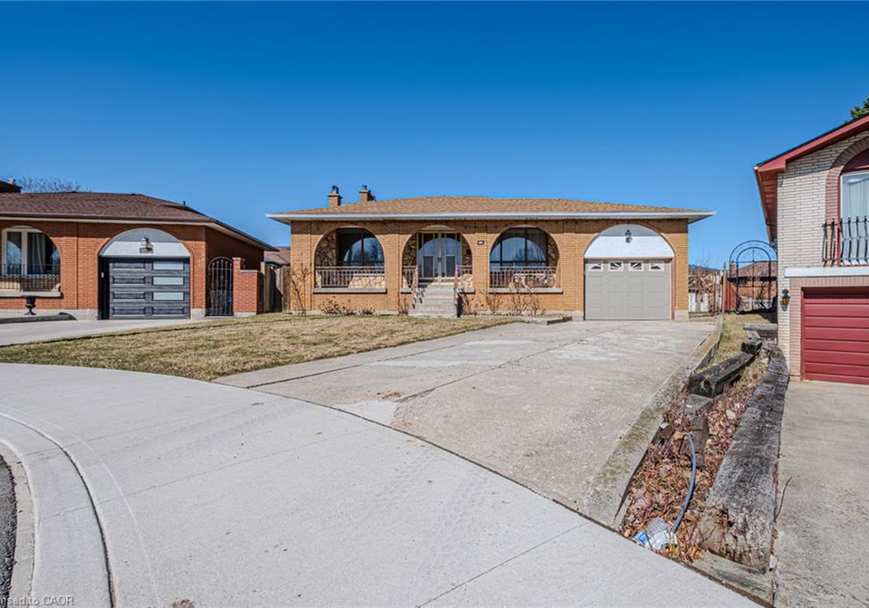 20-harvard-place-hamilton-ontario-40743055