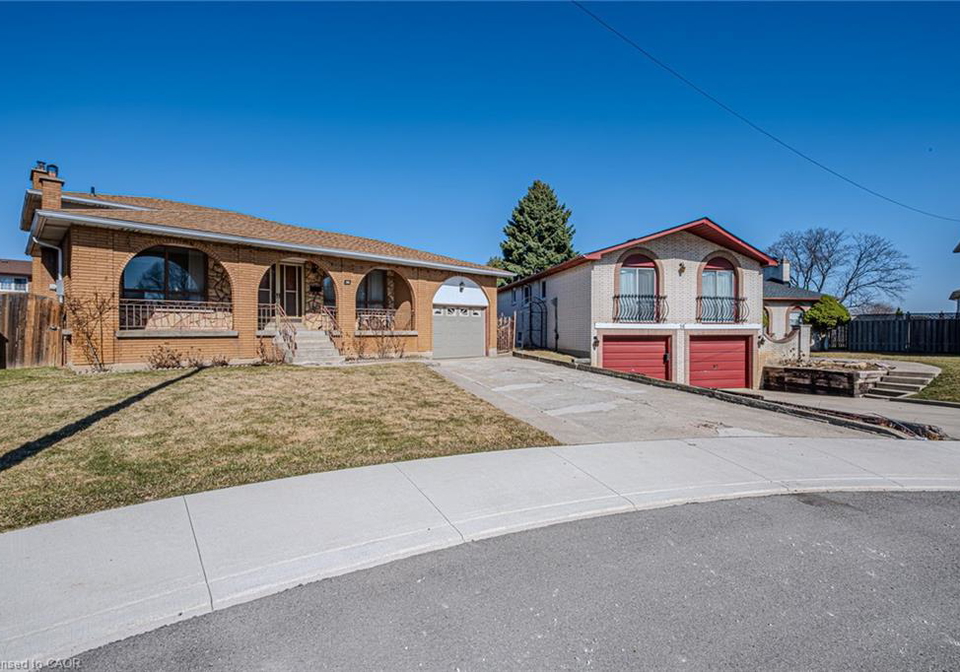 20-harvard-place-hamilton-ontario-40743055