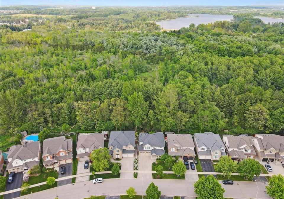 748-cedar-bend-drive-waterloo-ontario-40743060