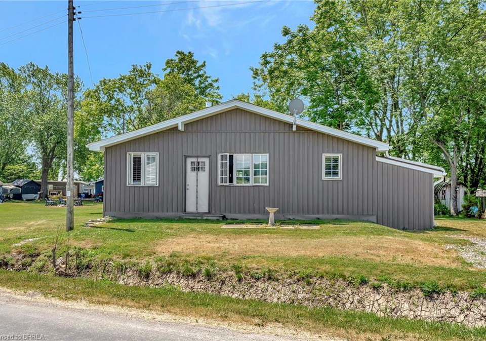 3020-lakeshore-road-dunnville-ontario-40743108