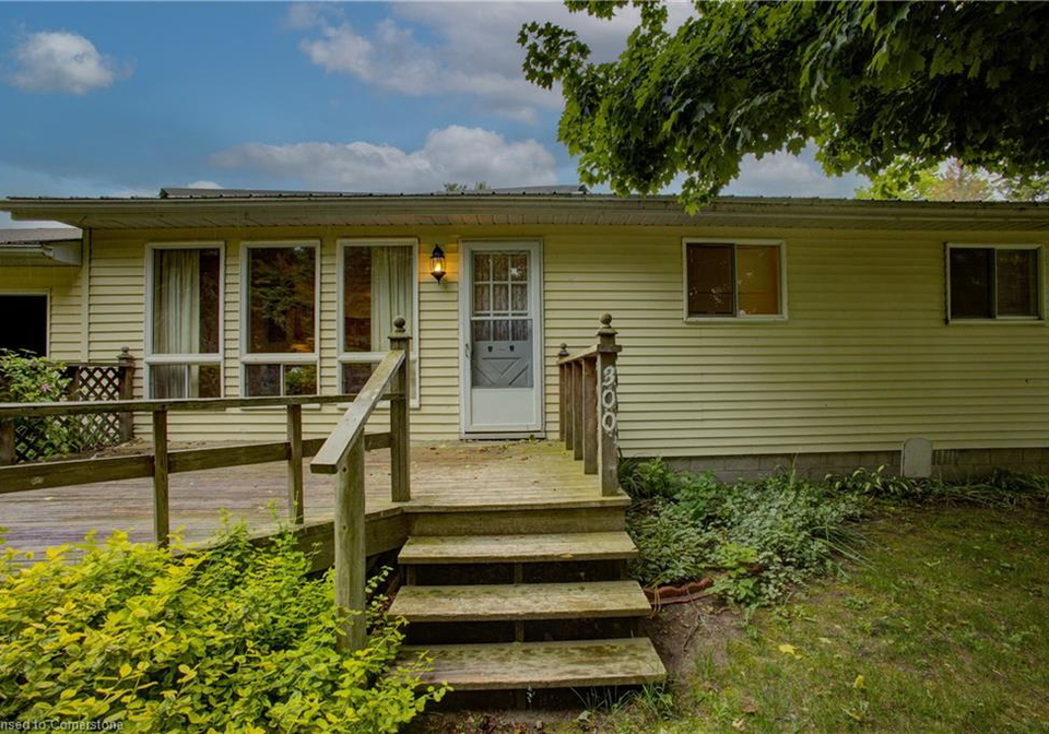 300-sauk-court-point-clark-ontario-40743149