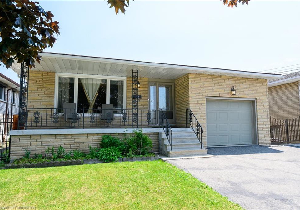 11-algonquin-court-hamilton-ontario-40743172