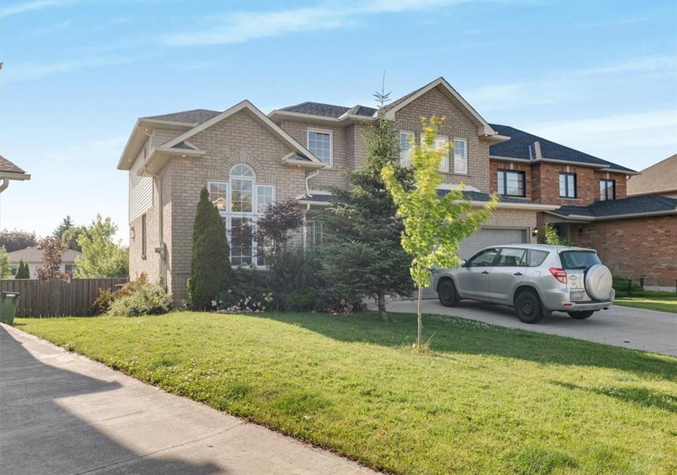 219-fano-drive-hamilton-ontario-40743253