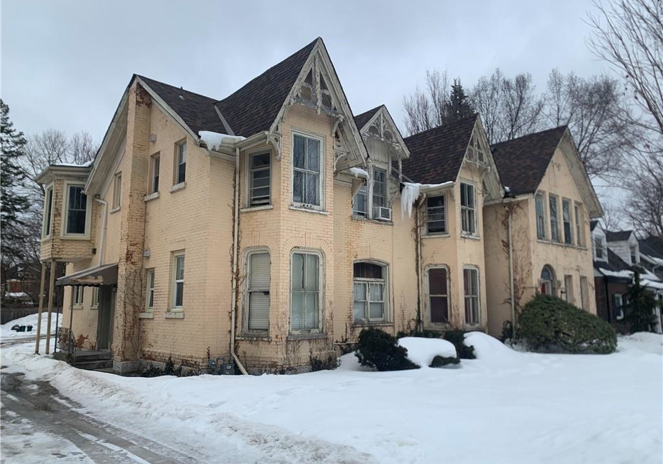 34-oak-street-cambridge-ontario-40743305
