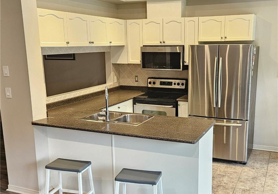 1268-cartmer-way-halton-ontario-40743322