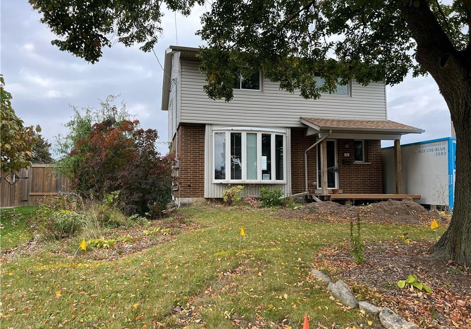 14-bishopsgate-avenue-hamilton-ontario-40743325