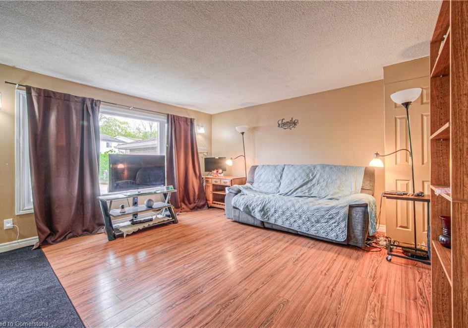 528-parkview-crescent-cambridge-ontario-40743392