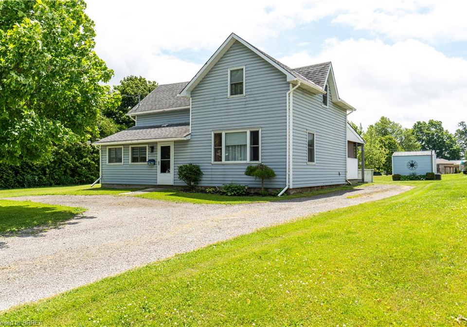 1494-norfolk-county-road-19-windham-ontario-40743547
