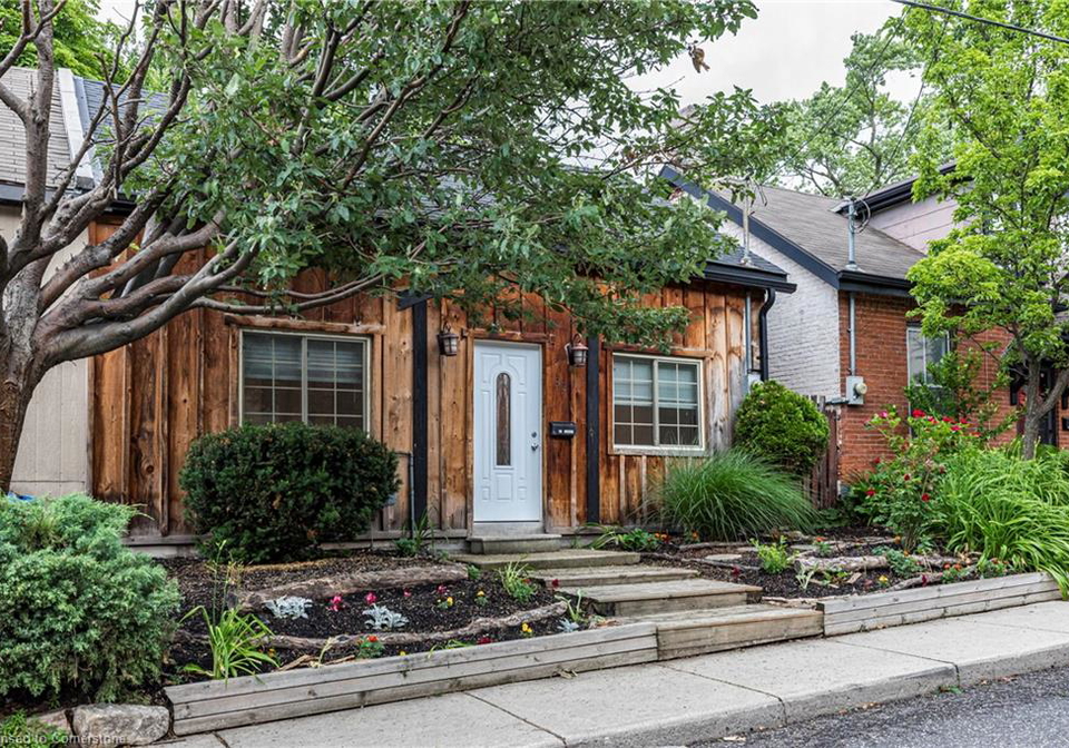 32-pearl-street-s-hamilton-ontario-40743549