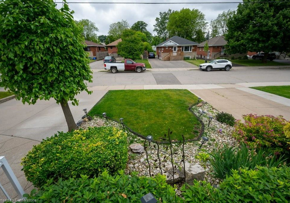 327-east-42nd-street-hamilton-ontario-40743562