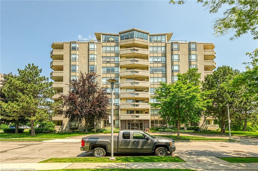 8-village-green-stoney-creek-ontario-40743861
