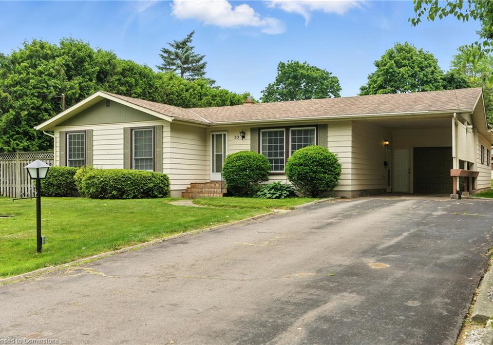 50-hurricane-road-fonthill-ontario-40743878