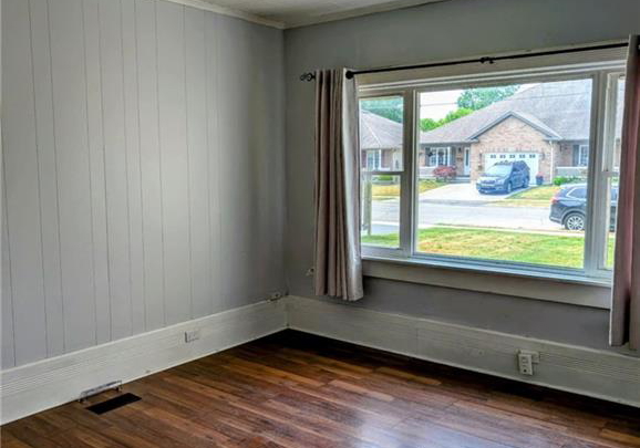 137-forest-street-e-domville-ontario-40743909