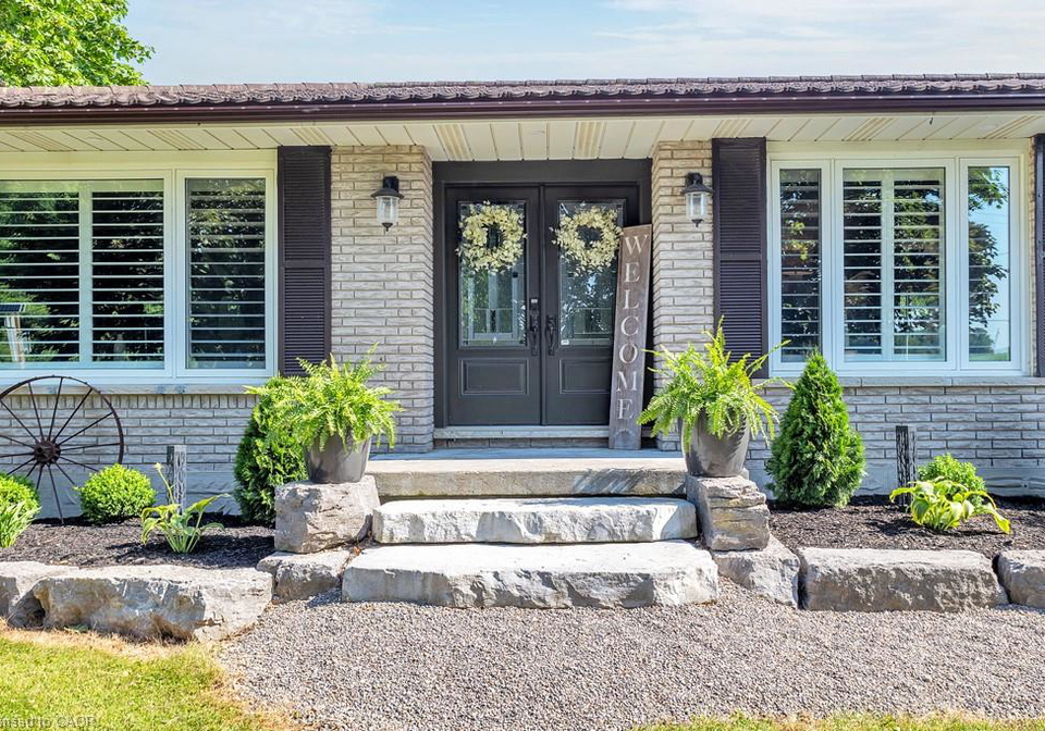 886428-oxford-road-8-bright-ontario-40744018
