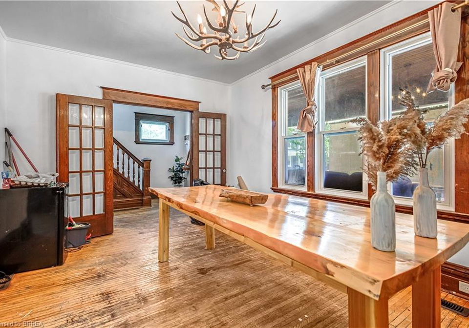 94-peel-street-brantford-ontario-40744082