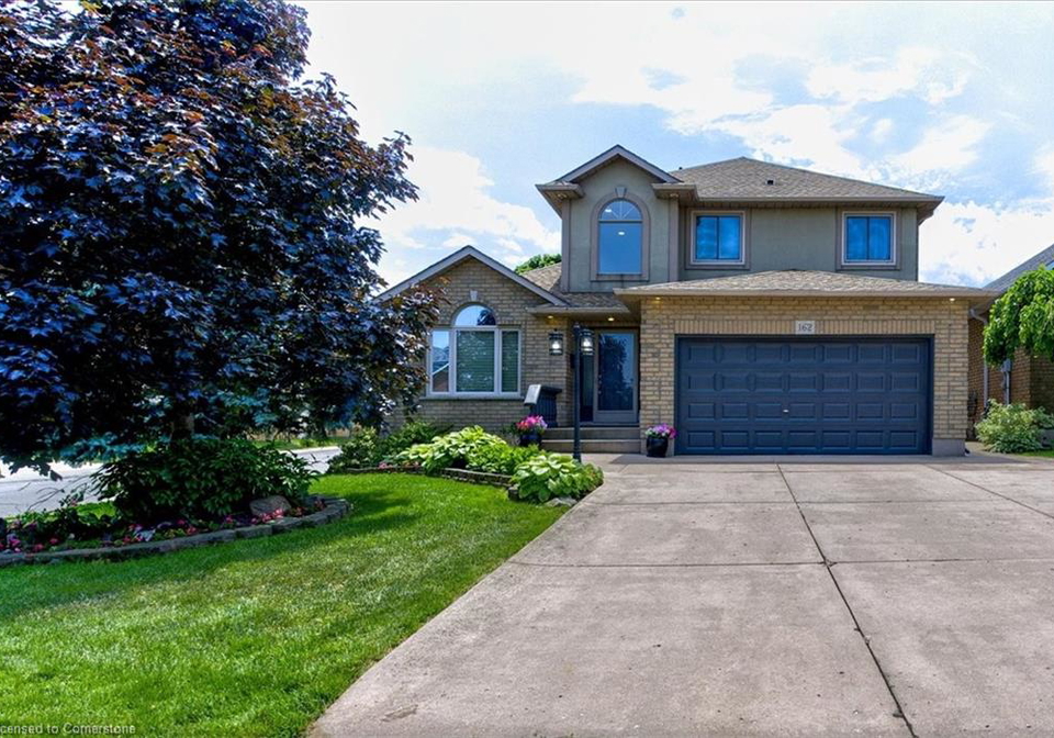 162-locheed-drive-hamilton-ontario-40744120