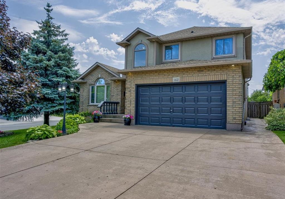 162-locheed-drive-hamilton-ontario-40744120