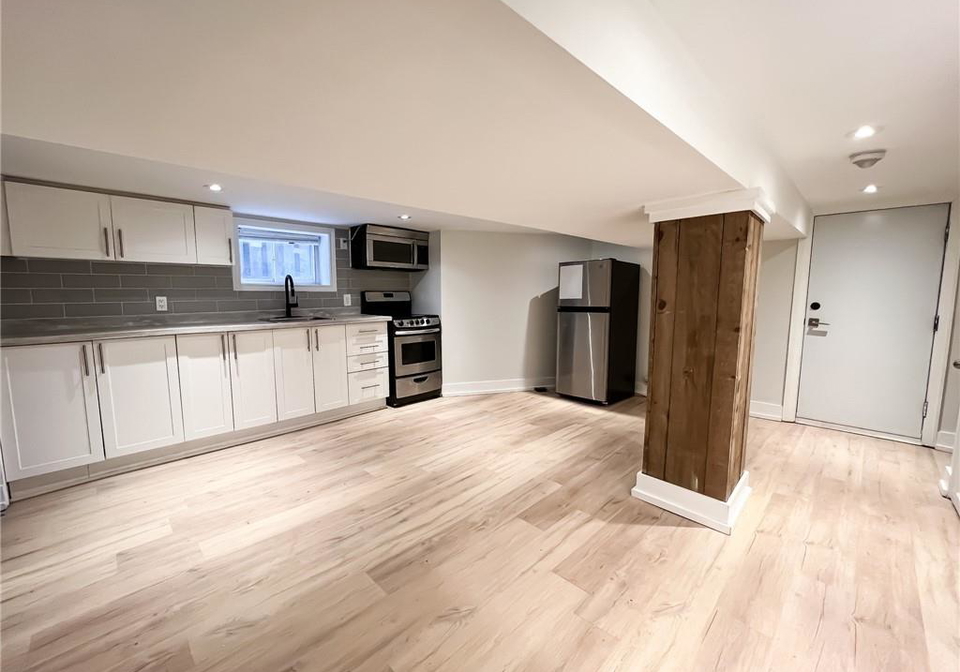 801-main-street-e-hamilton-ontario-40744149
