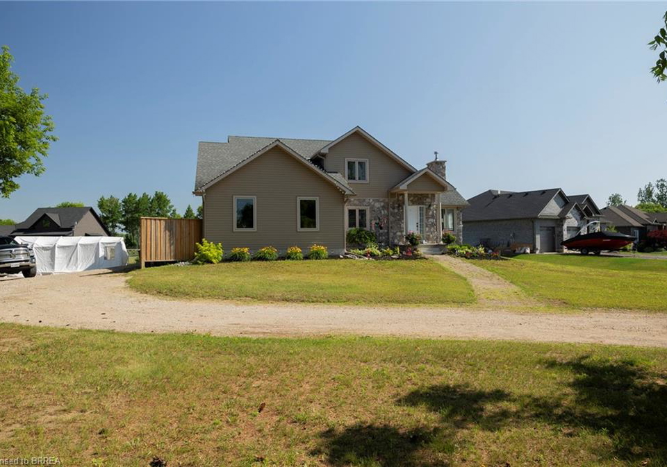 238-burford-delhi-townline-road-scotland-ontario-40744230