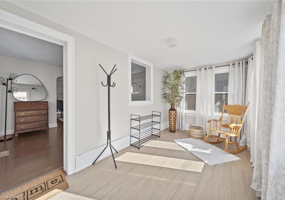68-dumfries-street-paris-ontario-40744245