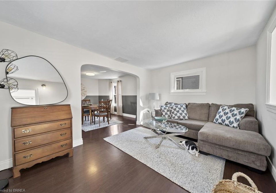 68-dumfries-street-paris-ontario-40744245