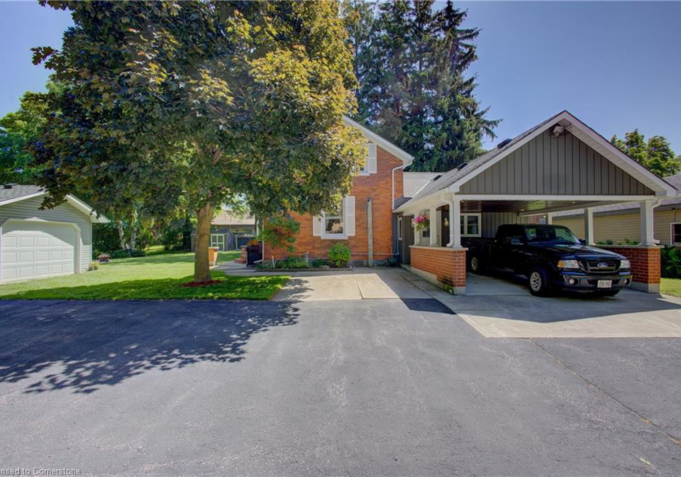 2017-albert-street-gorrie-ontario-40744306