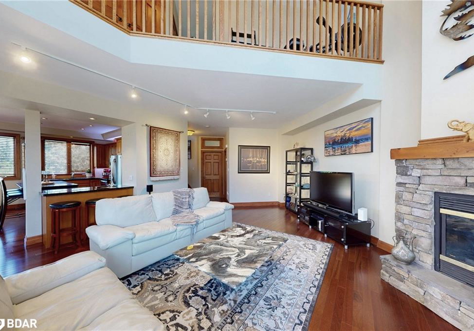 228-blue-ski-george-crescent-the-blue-mountains-ontario-40744398