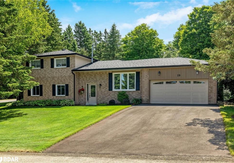 19-wesley-crescent-wellington-ontario-40744403